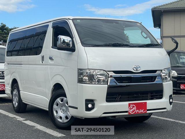 Toyota HIACE VAN 2022-08 8355800-3