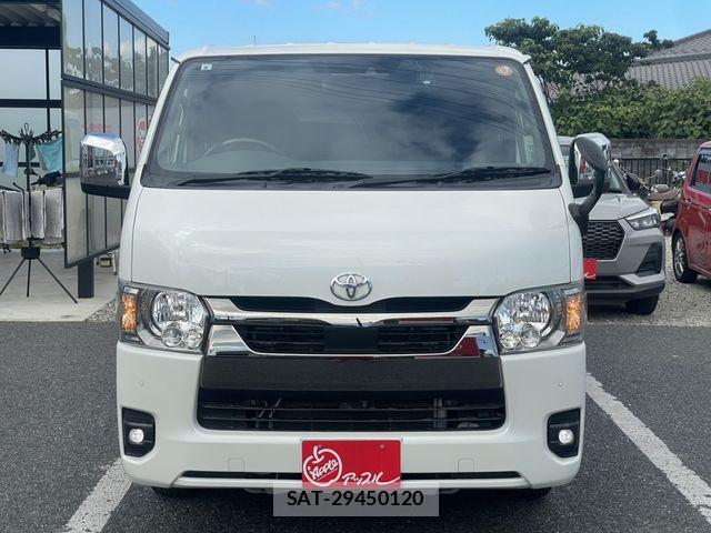 Toyota HIACE VAN 2022-08 8355800-6
