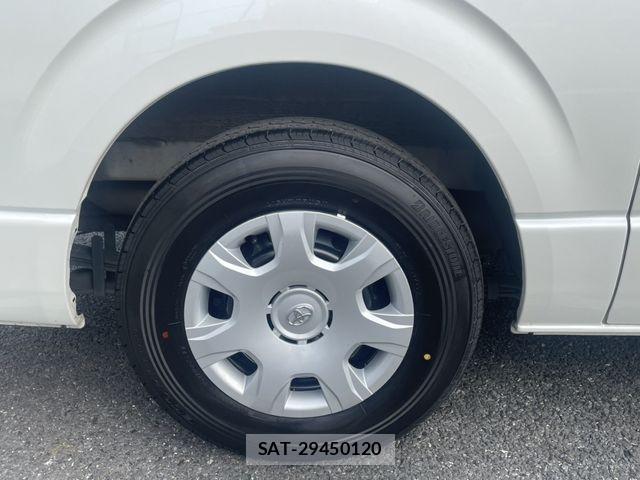 Toyota HIACE VAN 2022-08 8355800-8