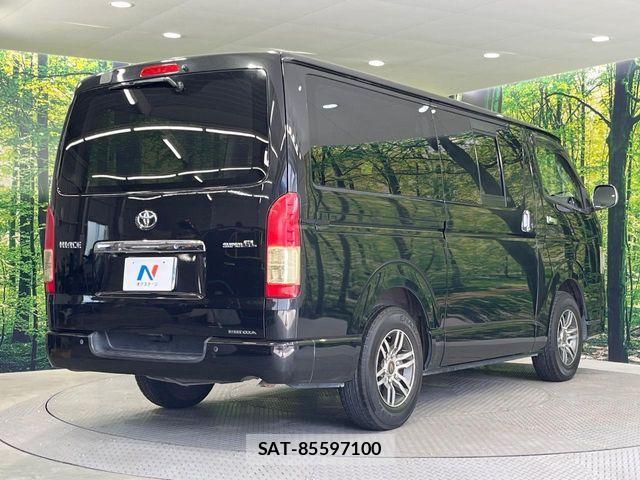 Toyota HIACE VAN 2012-05 8355803-16