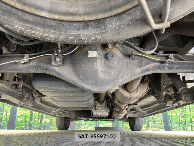 Toyota HIACE VAN 2012-05 8355803-18