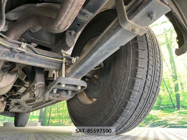 Toyota HIACE VAN 2012-05 8355803-19