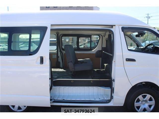 Toyota HIACE VAN 2019-01 8355799-18