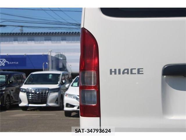 Toyota HIACE VAN 2019-01 8355799-24