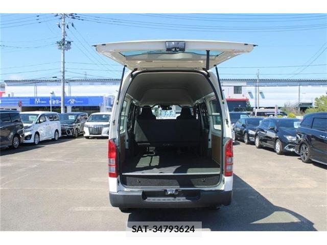 Toyota HIACE VAN 2019-01 8355799-25