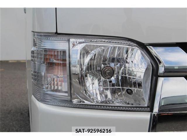 Toyota HIACE VAN 2020-07 8355798-24