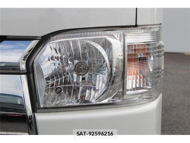 Toyota HIACE VAN 2020-07 8355798-26