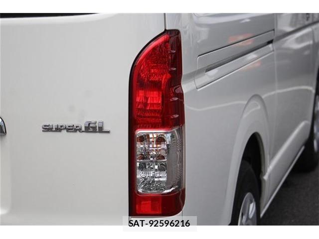 Toyota HIACE VAN 2020-07 8355798-28