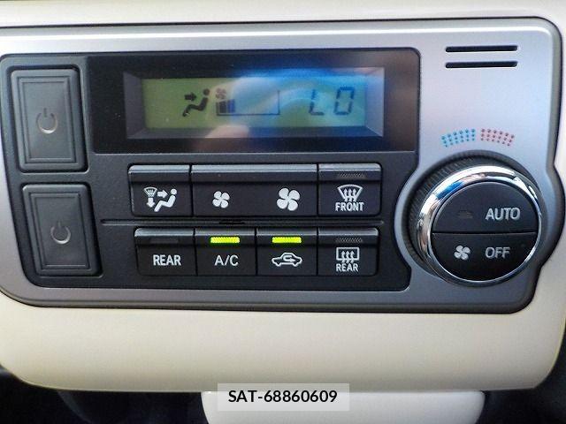 Toyota HIACE VAN 2017-03 8355802-13