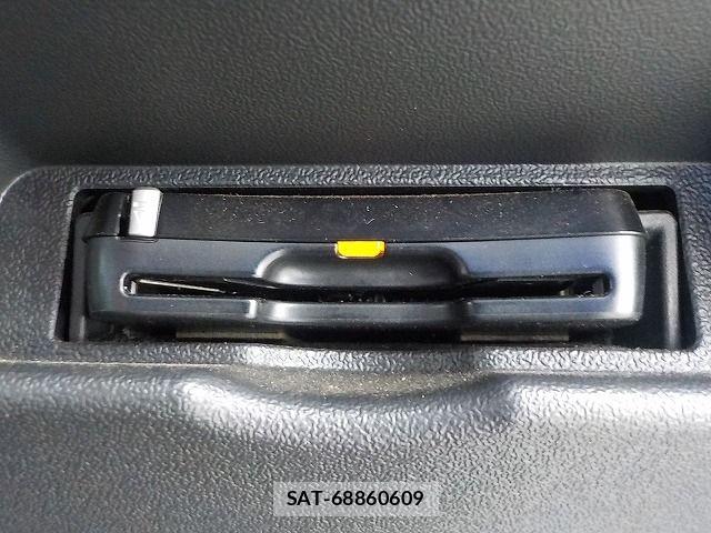 Toyota HIACE VAN 2017-03 8355802-15