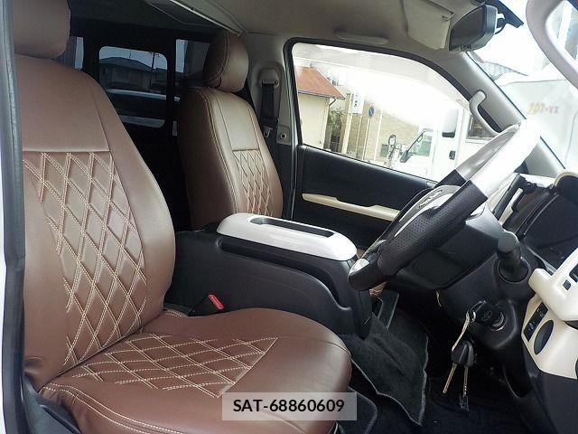 Toyota HIACE VAN 2017-03 8355802-16