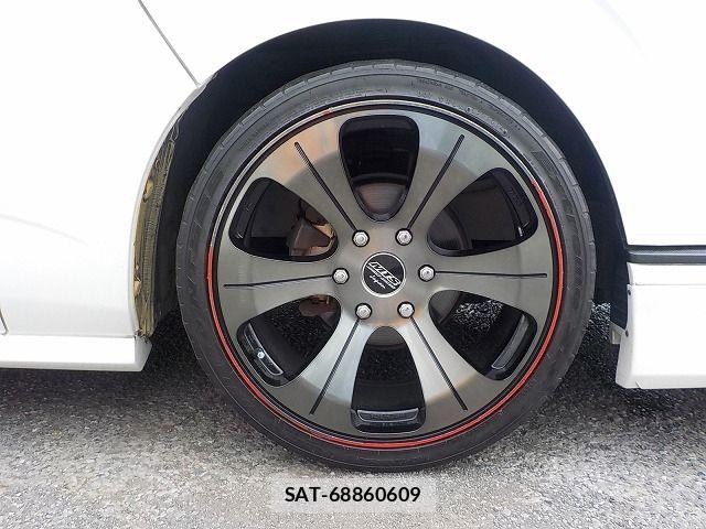 Toyota HIACE VAN 2017-03 8355802-22