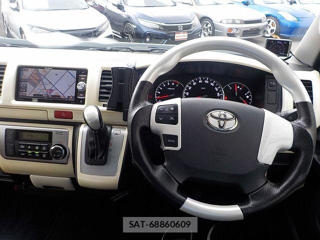 Toyota HIACE VAN 2017-03 8355802-8