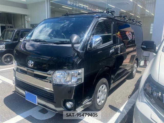 Toyota HIACE VAN 2019-08 8355801-0