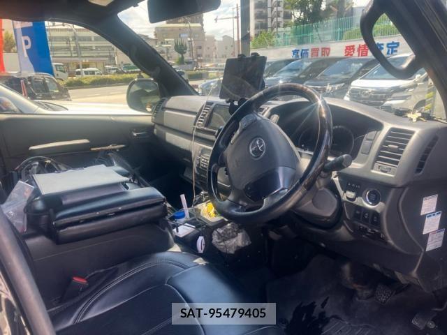 Toyota HIACE VAN 2019-08 8355801-10