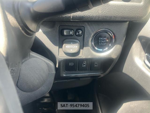 Toyota HIACE VAN 2019-08 8355801-14