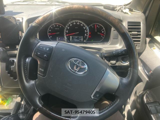 Toyota HIACE VAN 2019-08 8355801-15