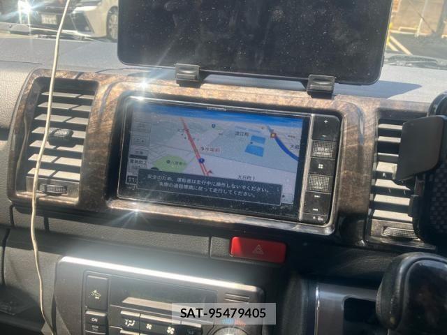 Toyota HIACE VAN 2019-08 8355801-18