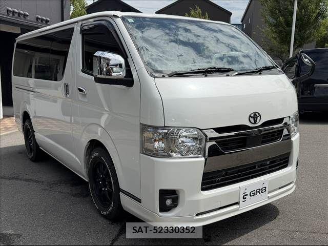 Toyota HIACE VAN 2023-09 8369453-10