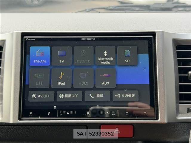 Toyota HIACE VAN 2023-09 8369453-17