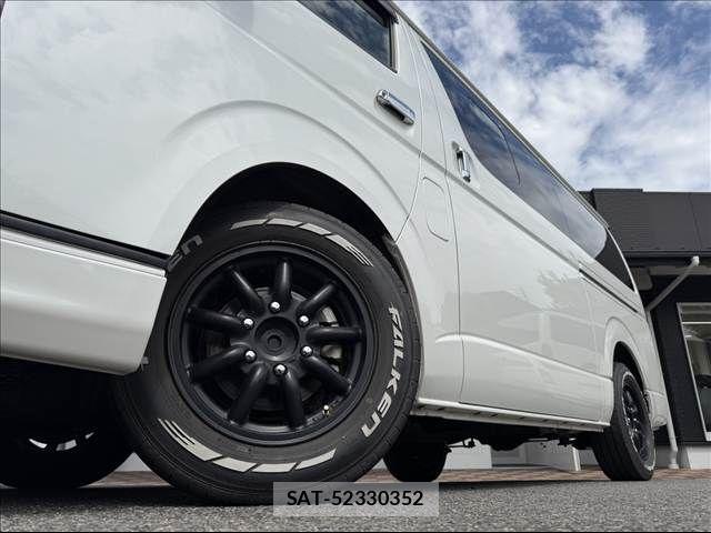 Toyota HIACE VAN 2023-09 8369453-8