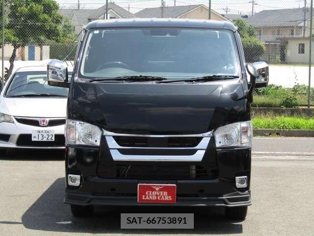 Toyota HIACE VAN 2021-04 8369464-18