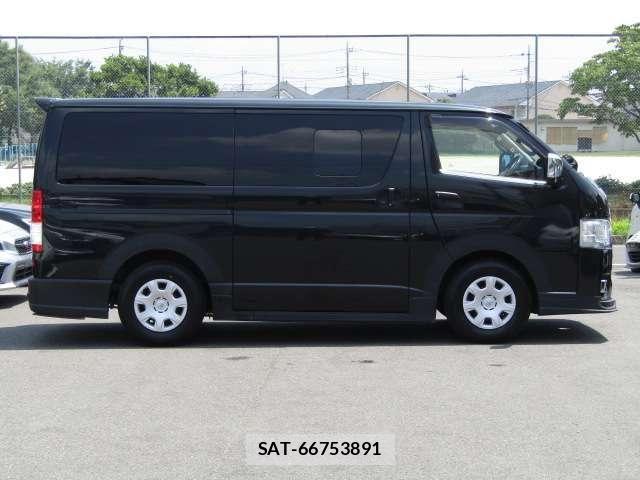 Toyota HIACE VAN 2021-04 8369464-29
