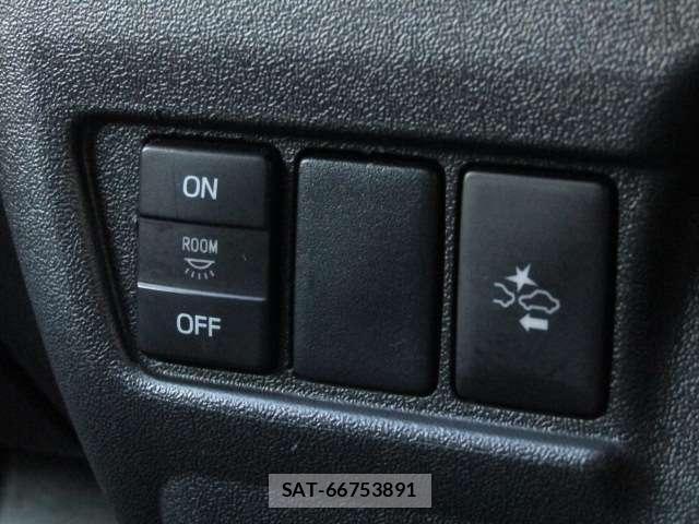 Toyota HIACE VAN 2021-04 8369464-5