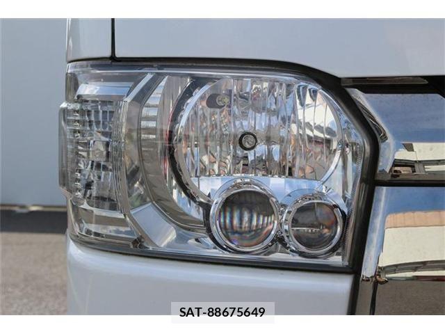 Toyota HIACE VAN 2017-01 8369465-11