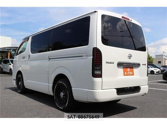 Toyota HIACE VAN 2017-01 8369465-22