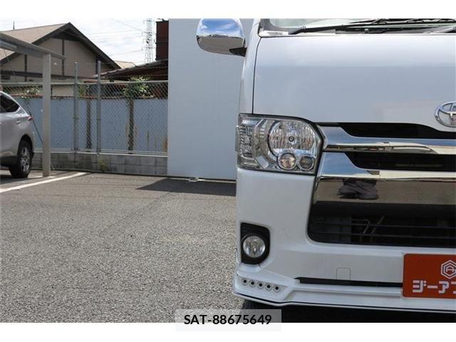 Toyota HIACE VAN 2017-01 8369465-25