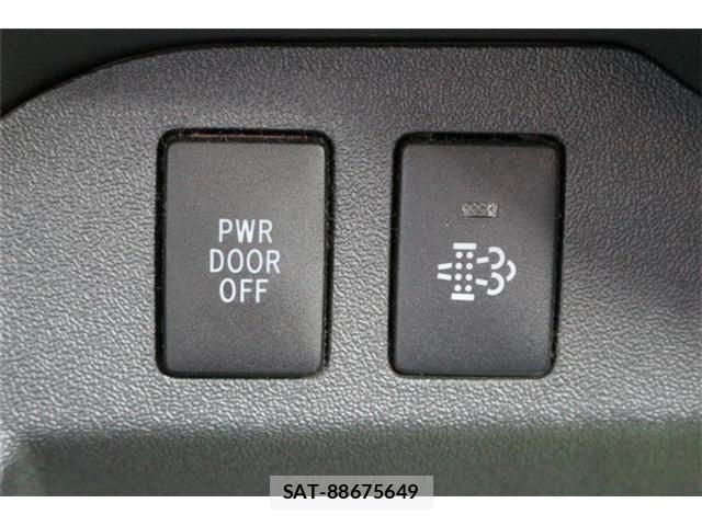 Toyota HIACE VAN 2017-01 8369465-6