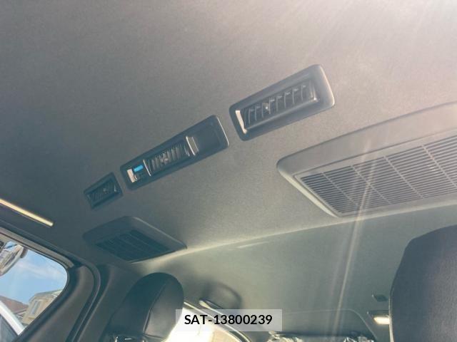 Toyota HIACE VAN 2023-07 8369454-9