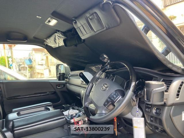 Toyota HIACE VAN 2023-07 8369454-12