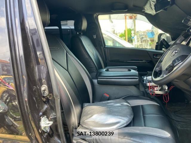 Toyota HIACE VAN 2023-07 8369454-13