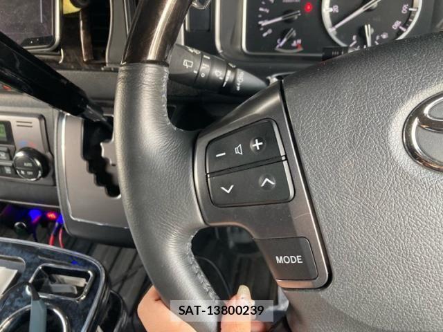 Toyota HIACE VAN 2023-07 8369454-19