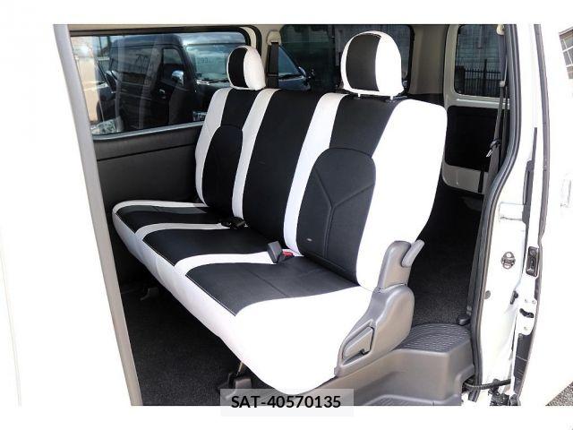 Toyota HIACE VAN 2018-01 8369458-5