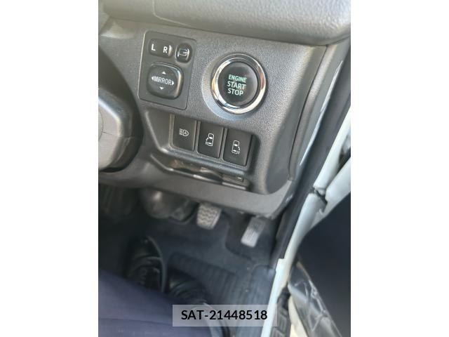 Toyota HIACE VAN 2021-04 8369461-14