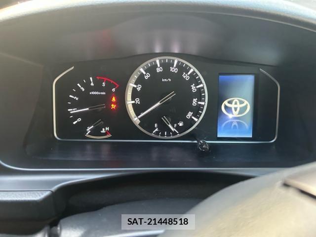 Toyota HIACE VAN 2021-04 8369461-16