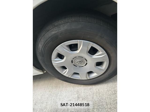 Toyota HIACE VAN 2021-04 8369461-5