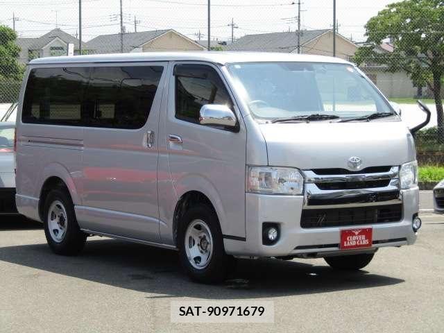 Toyota HIACE VAN 2019-06 8369457-18