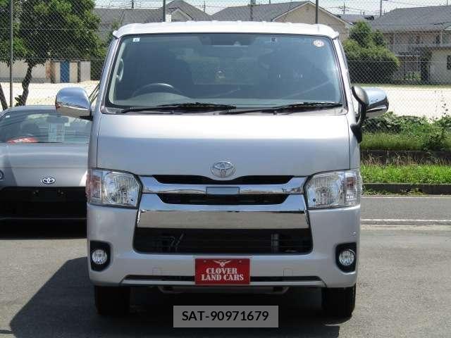 Toyota HIACE VAN 2019-06 8369457-22