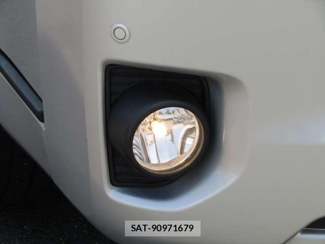 Toyota HIACE VAN 2019-06 8369457-26