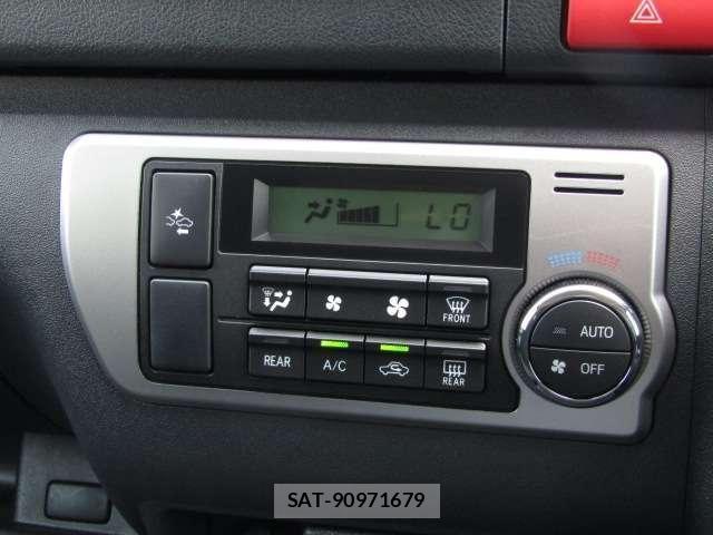 Toyota HIACE VAN 2019-06 8369457-7