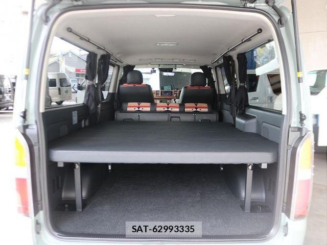 Toyota HIACE VAN 2025-01 8369447-11