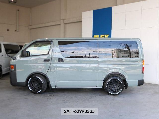 Toyota HIACE VAN 2025-01 8369447-15