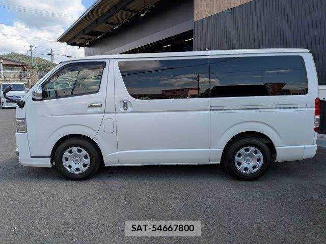 Toyota HIACE VAN 2019-05 8369460-20