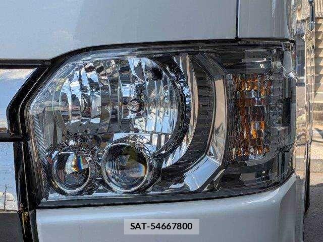 Toyota HIACE VAN 2019-05 8369460-21