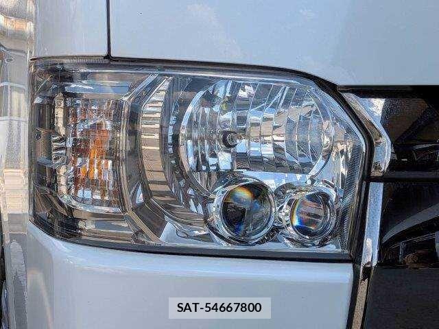 Toyota HIACE VAN 2019-05 8369460-22