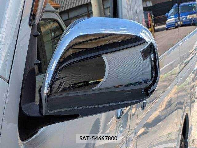 Toyota HIACE VAN 2019-05 8369460-25